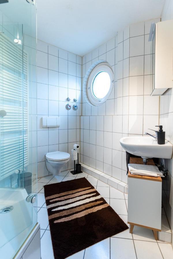 Mercedes I Stuttgart I Kitchen I Home Office I Parkplatz Boeblingen Luaran gambar